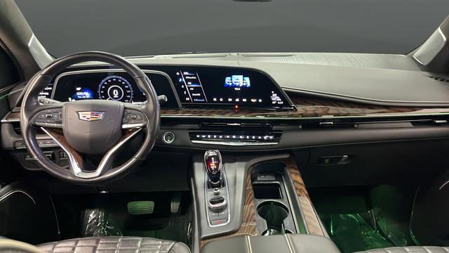 Used 2023 Cadillac Escalade ESV Sport Platinum w/ LPO, ONYX Package AWD/4WD image 11