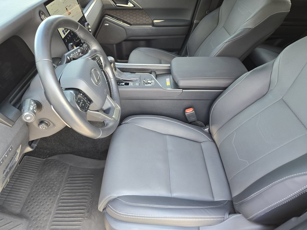 Used 2024 Lexus GX 550 w/ Accessory Package (Z1) AWD/4WD image 13