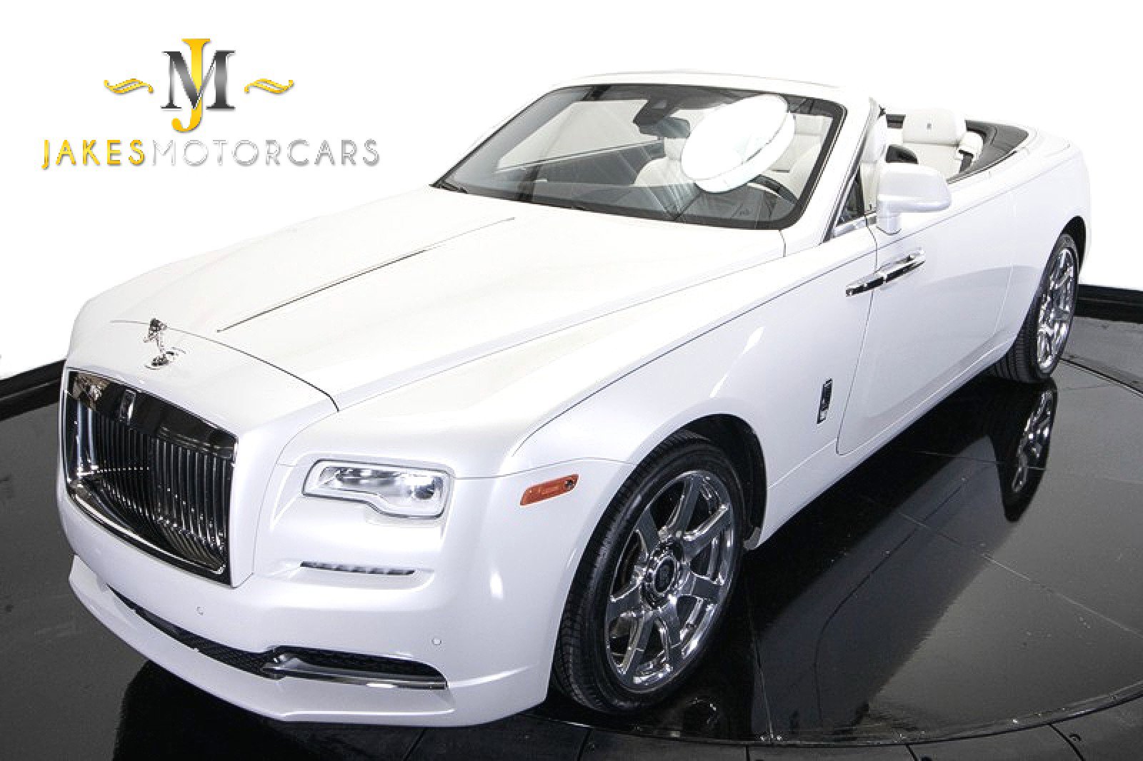 Used 2017 Rolls-Royce Dawn image 22