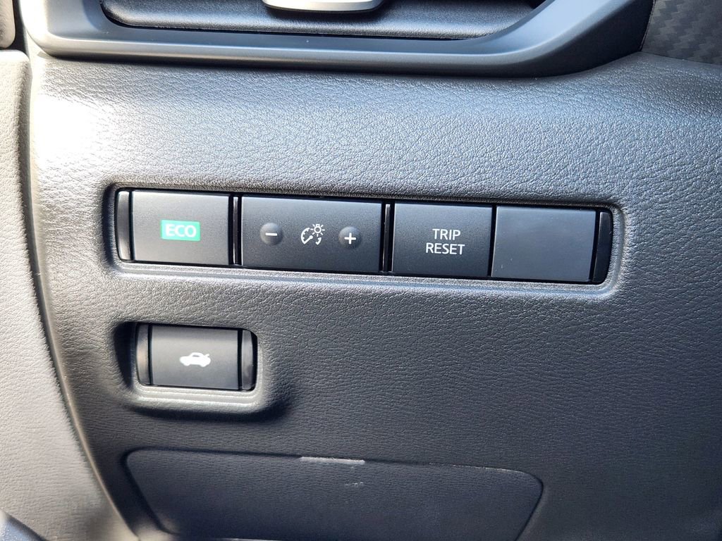 Used 2025 Nissan Sentra S image 25