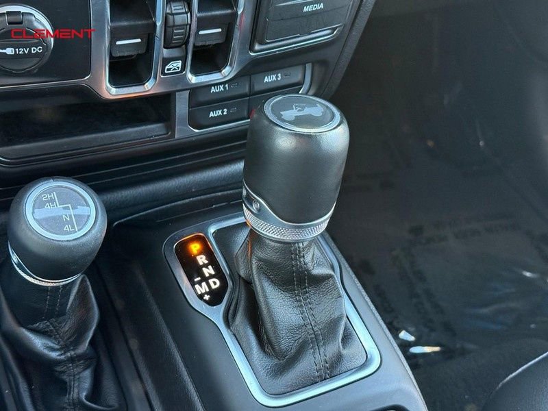 Used 2022 Jeep Wrangler Unlimited Sahara AWD/4WD image 26