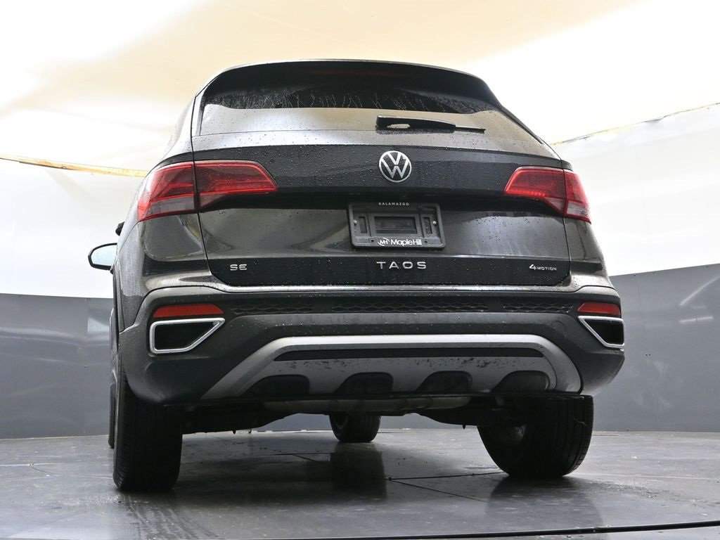 Certified 2024 Volkswagen Taos SE image 41
