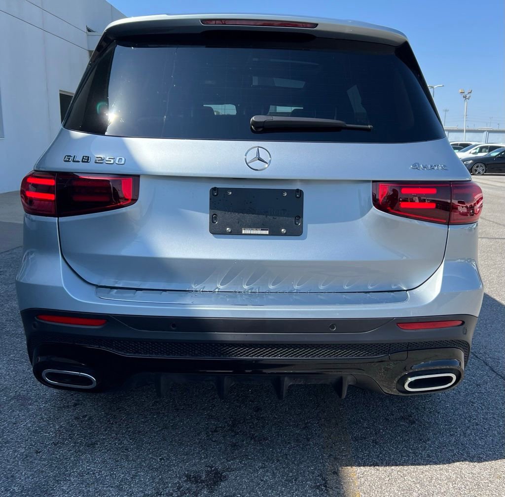 Certified 2025 Mercedes-Benz GLB 250 4MATIC image 7