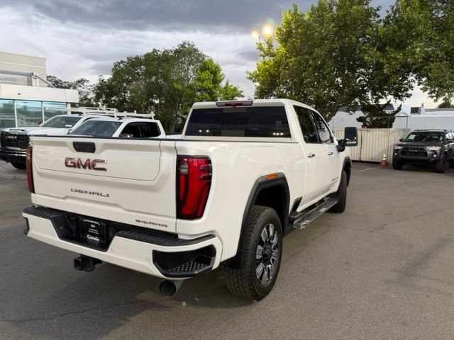 Used 2024 GMC Sierra 3500 Denali AWD/4WD image 9