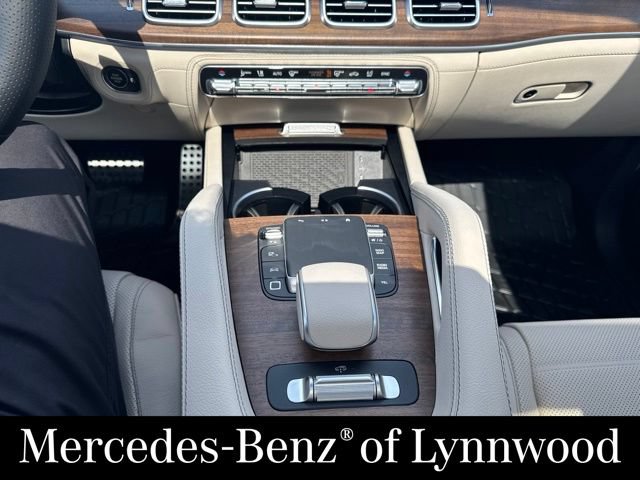 New 2026 Mercedes-Benz GLS 580 4MATIC image 18