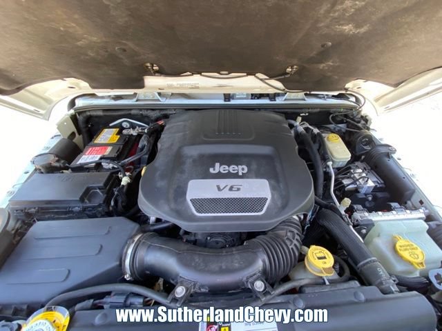 Used 2016 Jeep Wrangler Unlimited Sahara AWD/4WD image 38