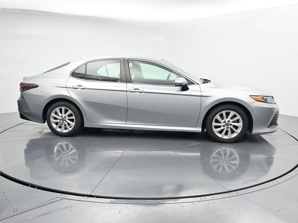 Used 2023 Toyota Camry LE FWD image 9