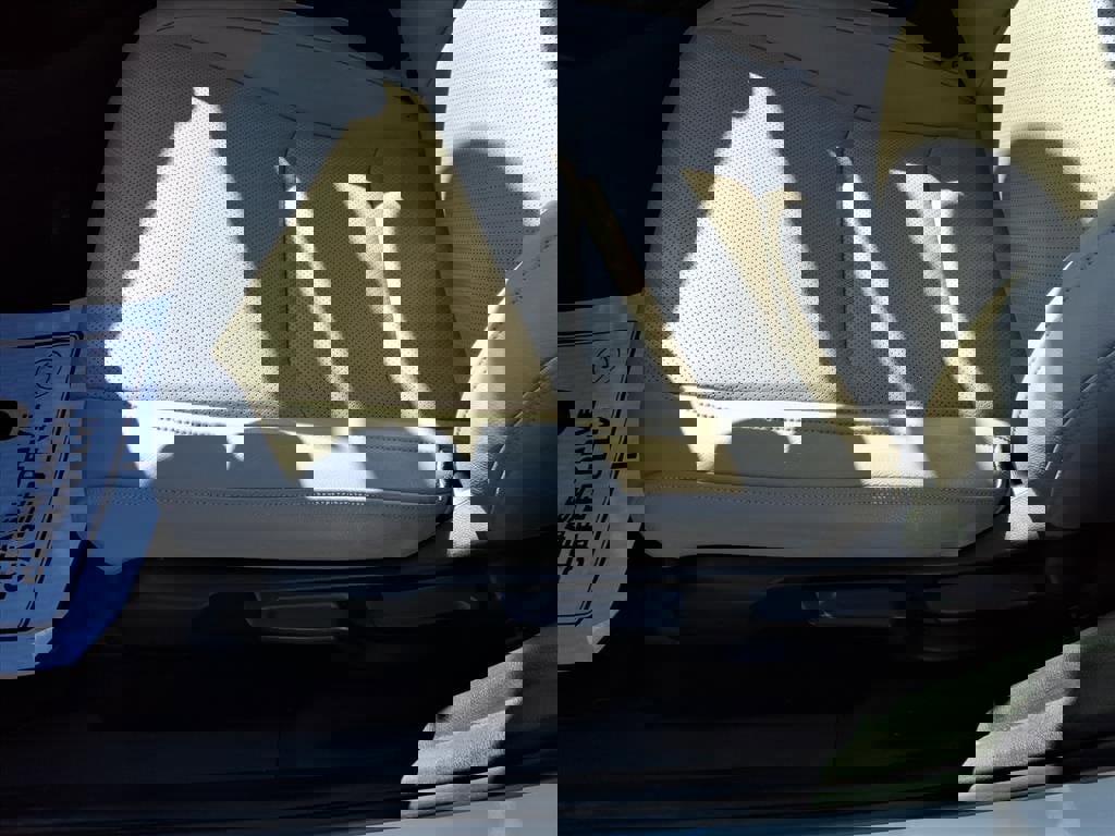 Used 2021 Honda HR-V EX-L image 14