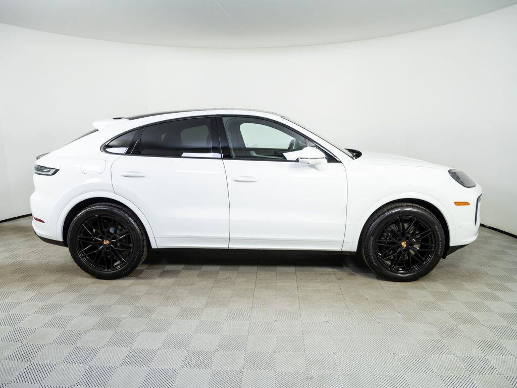New 2026 Porsche Cayenne Coupe AWD/4WD image 28