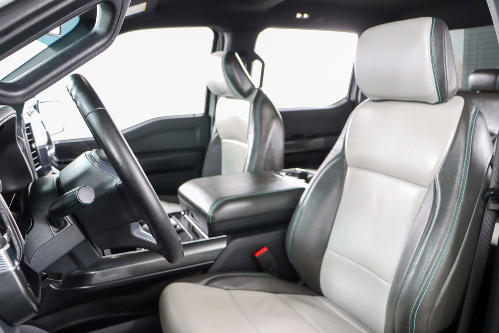 Used 2023 Ford F150 XLT w/ Equipment Group 302A High image 26