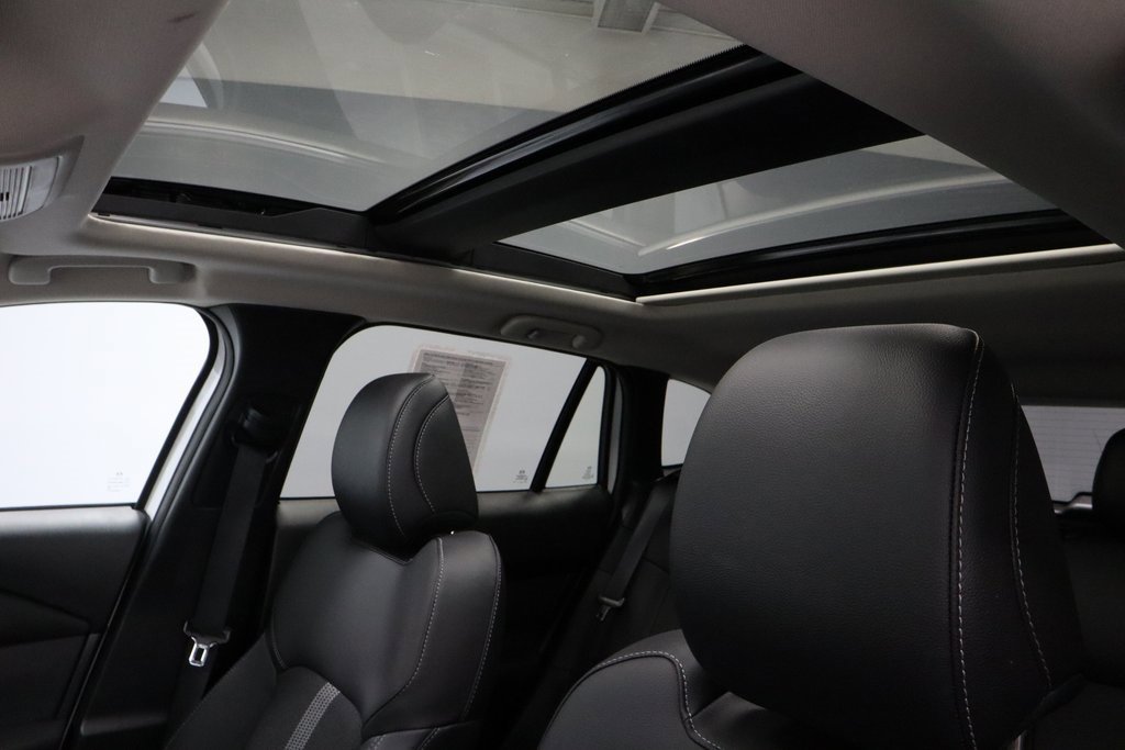 Used 2025 MAZDA CX-50 AWD 2.5 S w/ Premium Package image 35