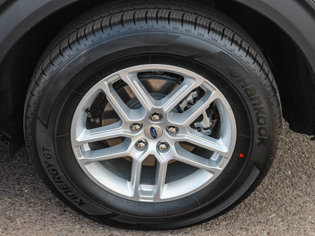 New 2026 Ford Explorer Active RWD image 7