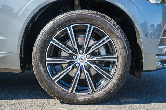Used 2018 Volvo XC60 T5 Inscription w/ Luxury Seat Package AWD/4WD image 18