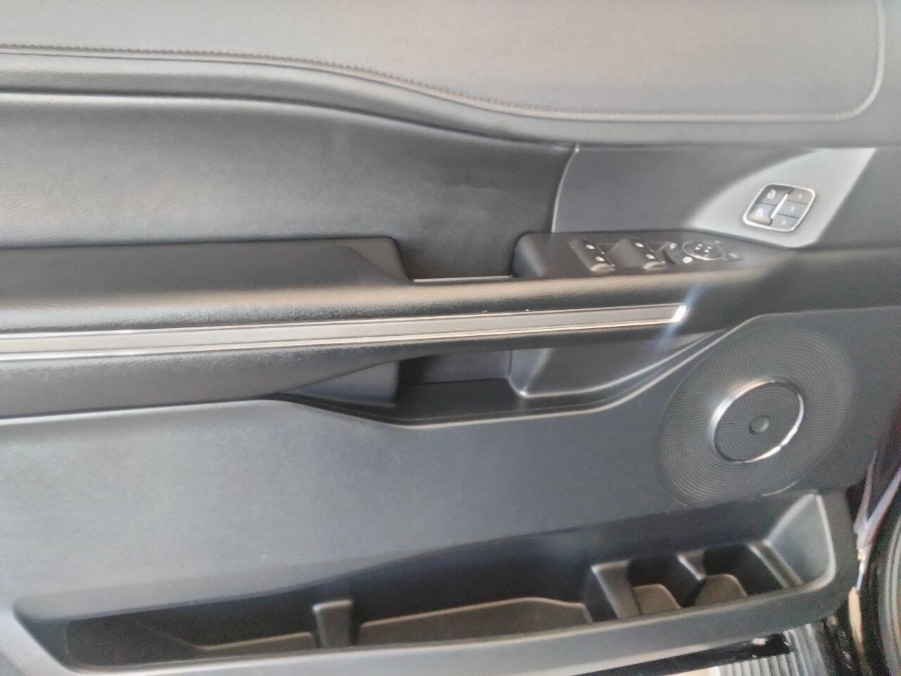 Used 2021 Ford Expedition XLT image 10