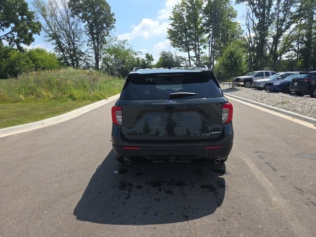 Used 2023 Ford Explorer ST-Line w/ Class IV Trailer Tow Package AWD/4WD image 6