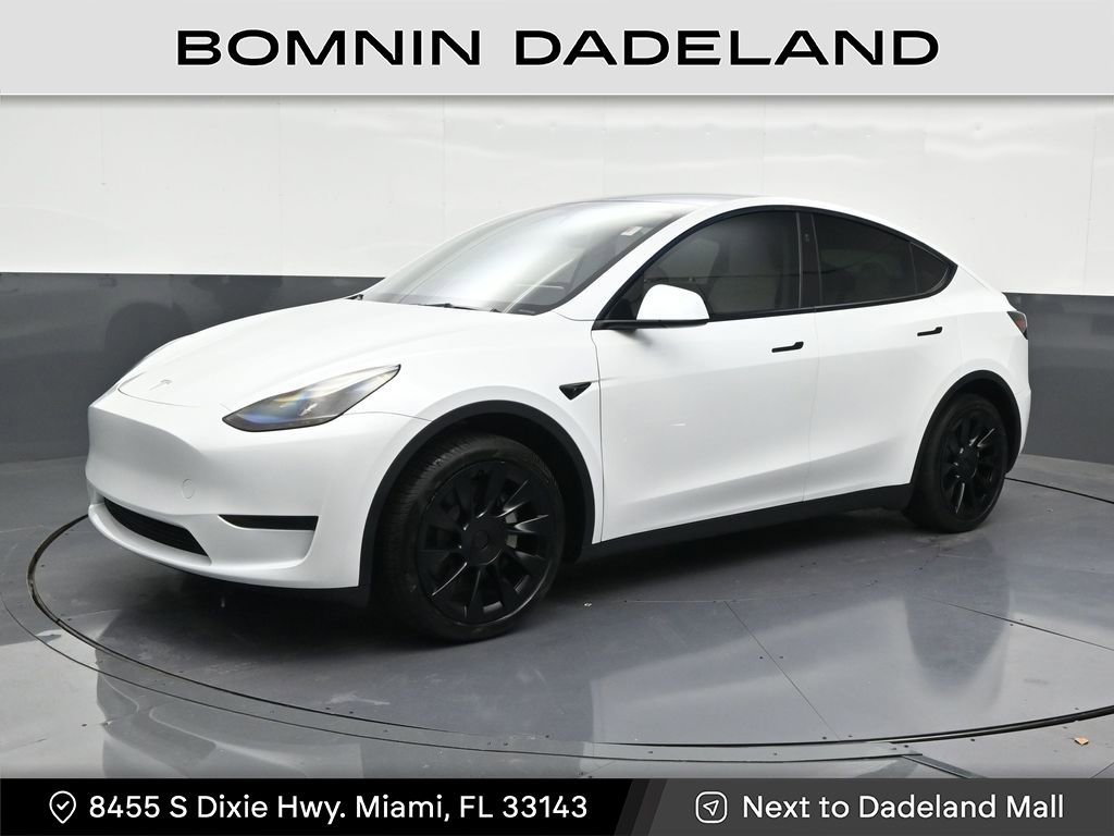 Used 2024 Tesla Model Y Long Range image 1