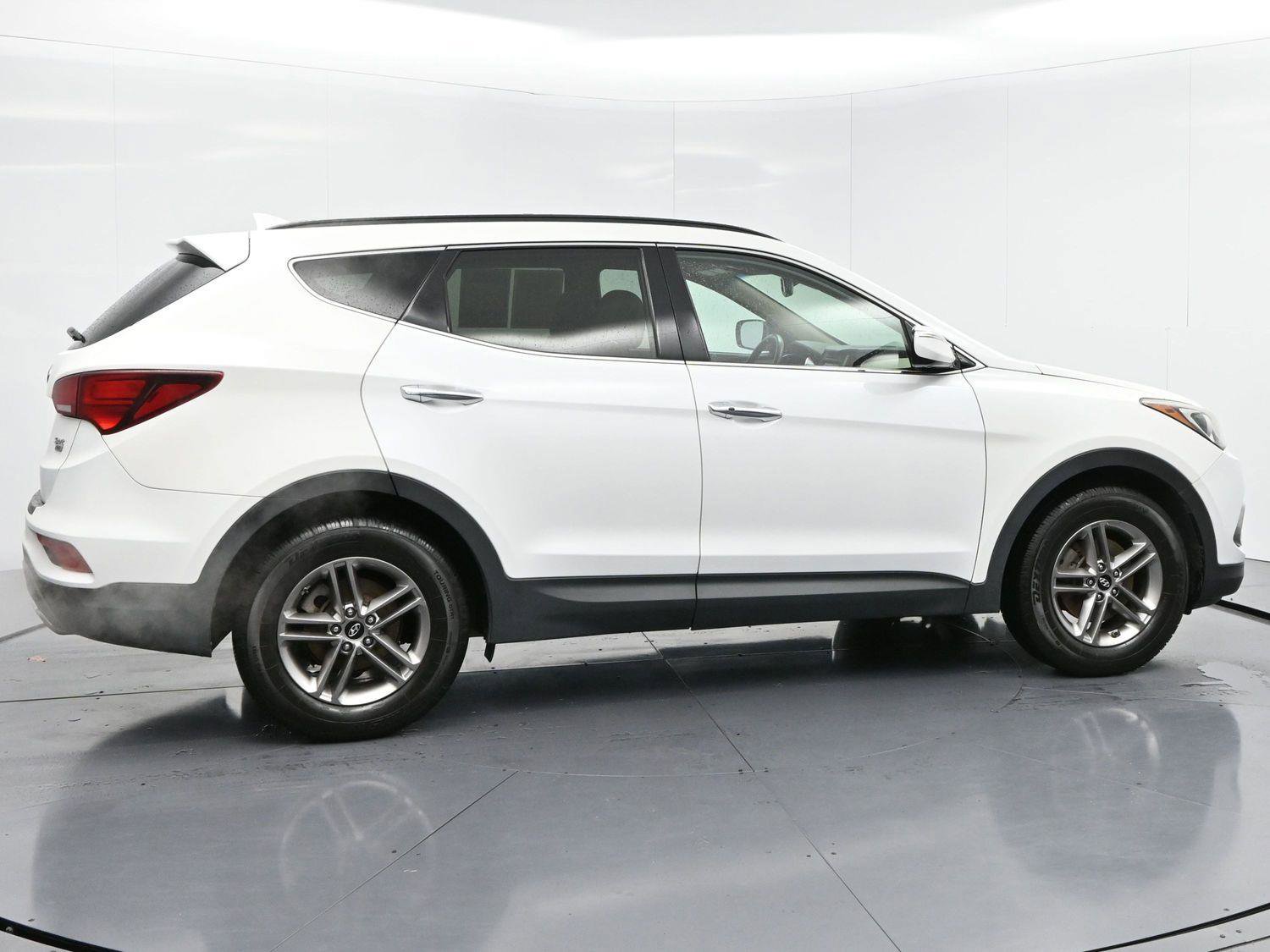 Used 2017 Hyundai Santa Fe Sport w/ 2.4L Tech Package 04 image 8