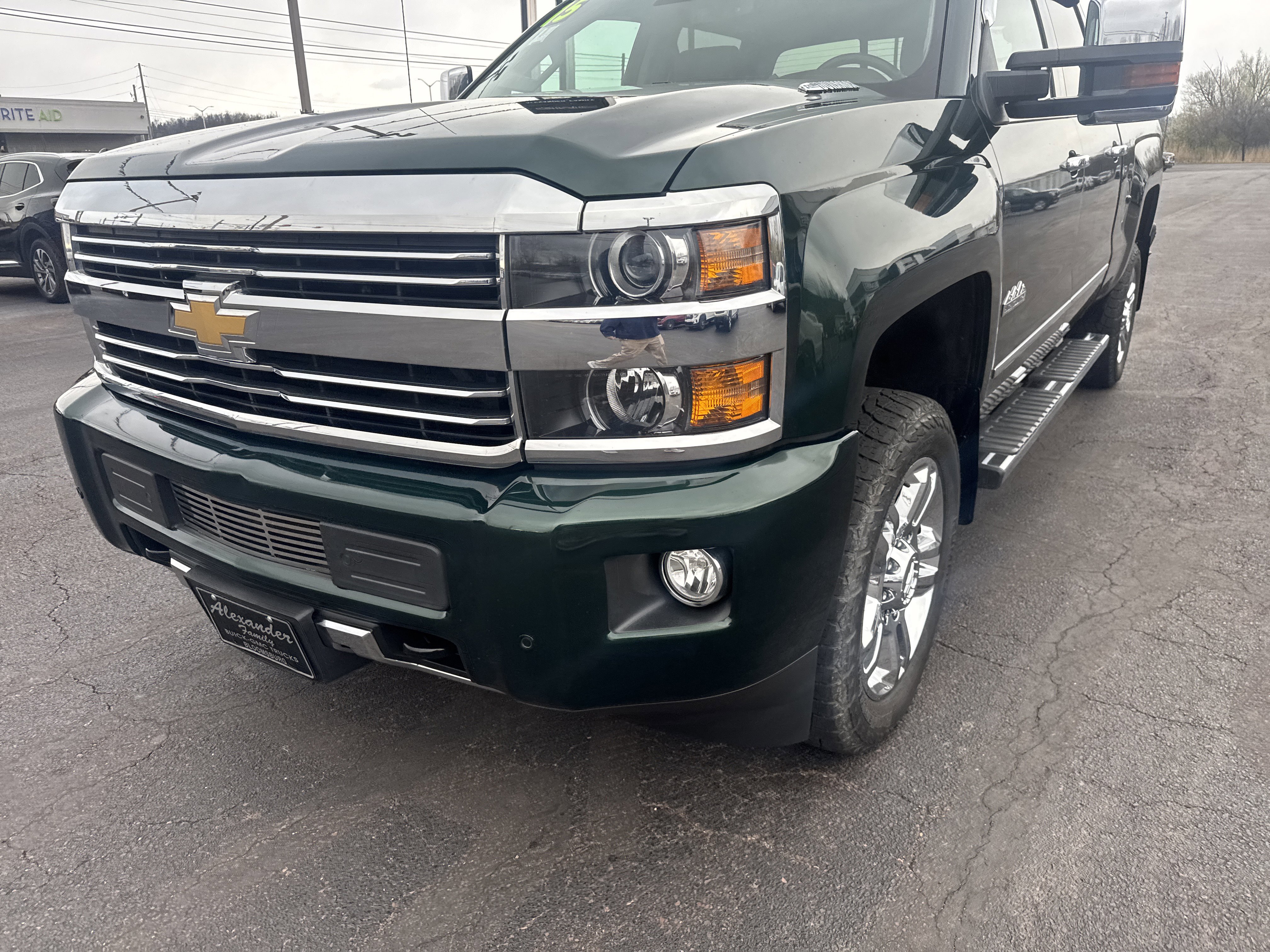 Used 2015 Chevrolet Silverado 2500 High Country w/ Duramax Plus Package image 10