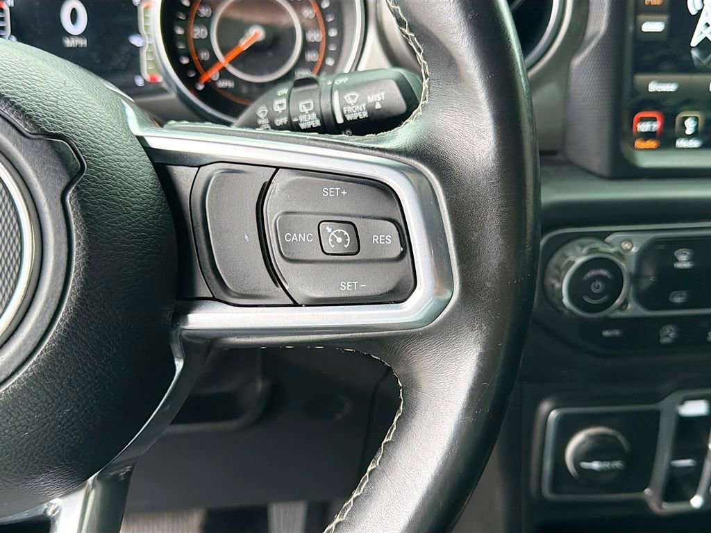 Used 2018 Jeep Wrangler Unlimited Sahara AWD/4WD image 36