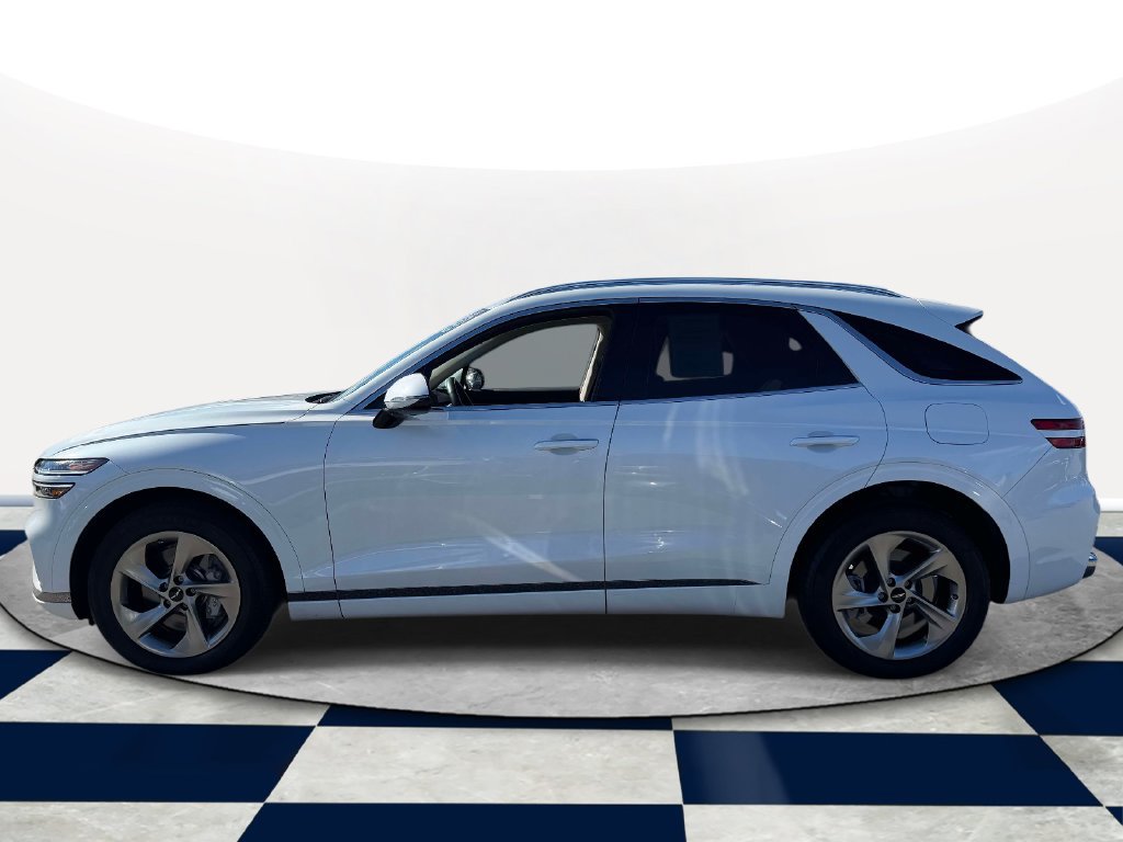 Certified 2026 Genesis GV70 2.5T AWD/4WD image 3
