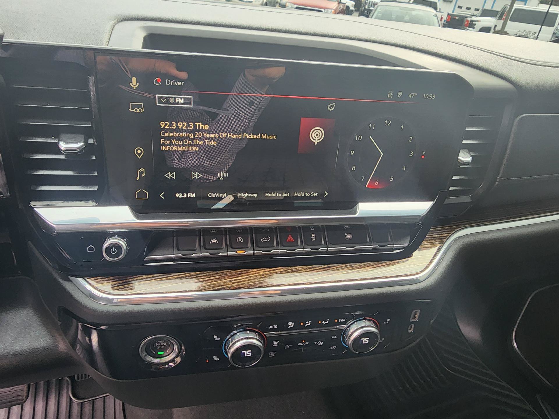 Used 2023 GMC Sierra 1500 SLE AWD/4WD image 17