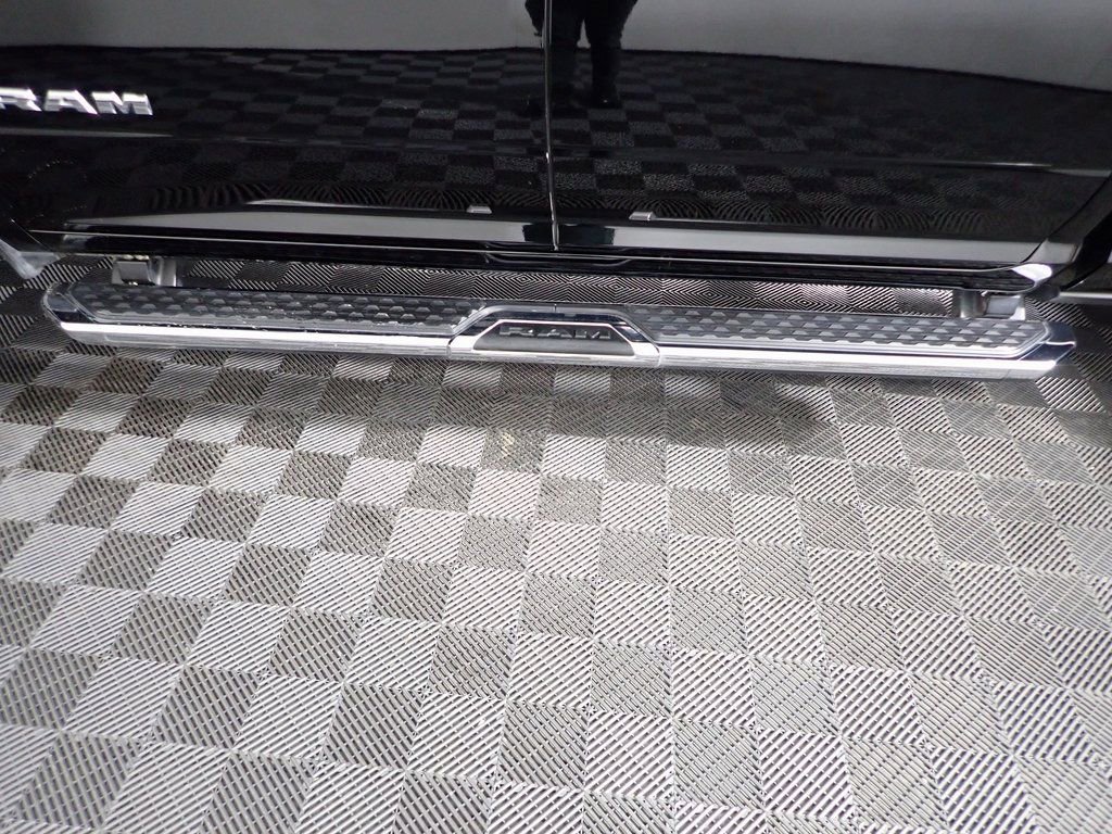 Used 2024 RAM 2500 Big Horn image 17