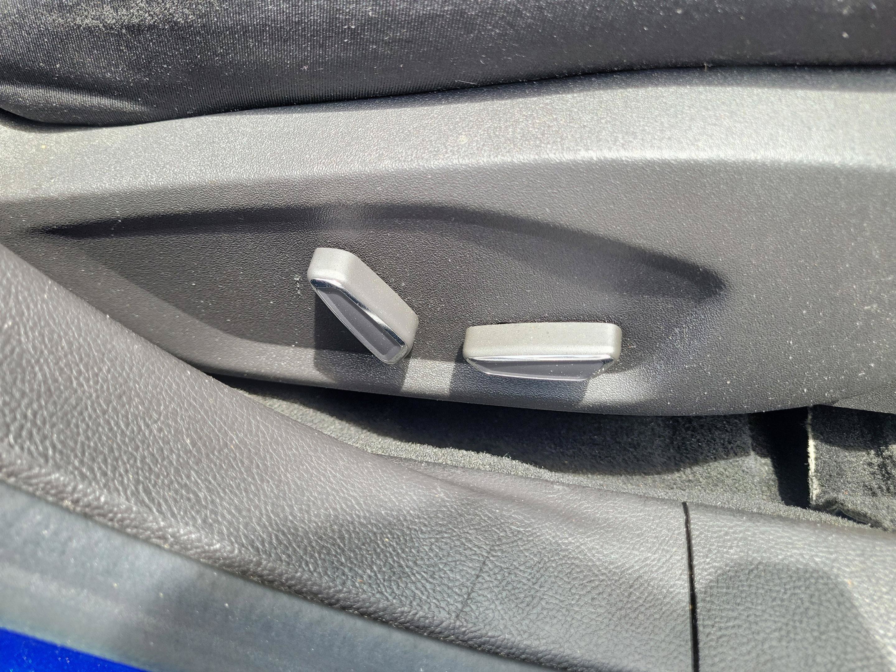 Used 2016 Ford Fusion SE FWD image 19
