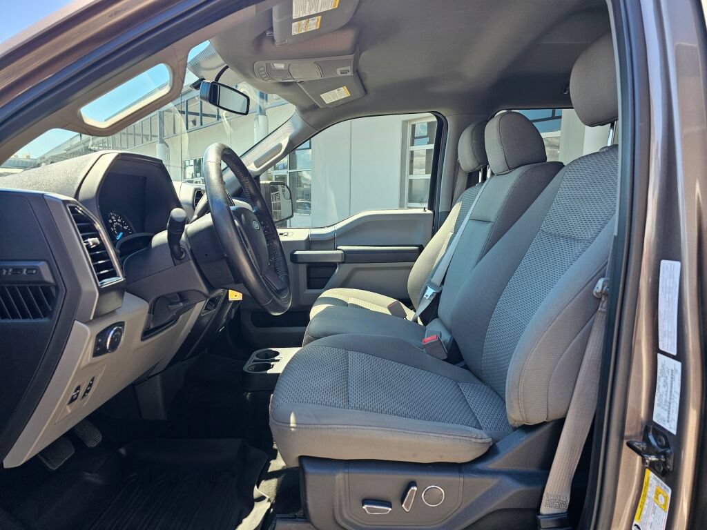 Used 2018 Ford F150 XLT w/ Equipment Group 302A Luxury AWD/4WD image 17