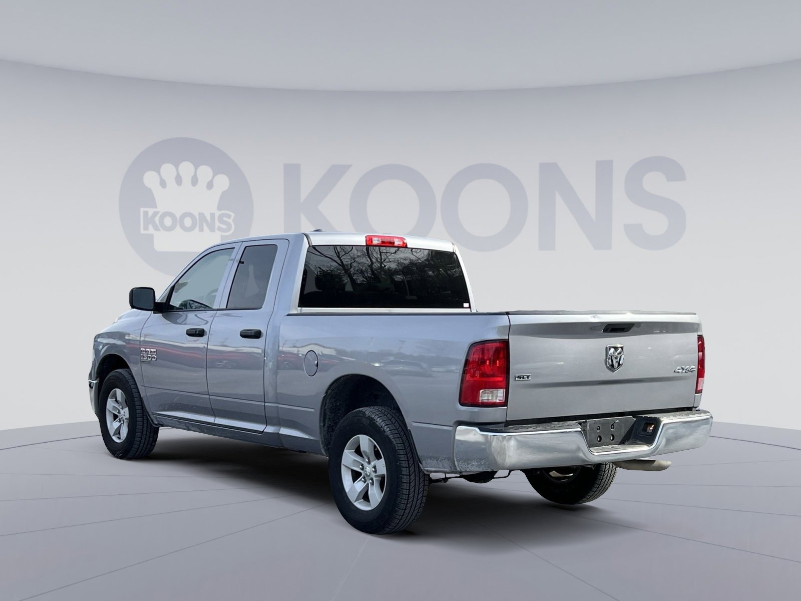 Used 2024 RAM 1500 Classic SLT image 4