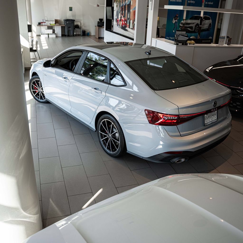 New 2027 Volkswagen Jetta GLI Autobahn FWD image 5