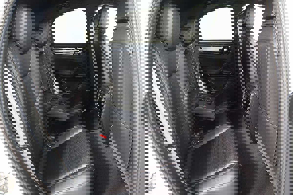 Used 2023 Porsche Cayenne image 18