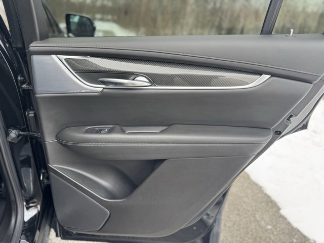 Used 2024 Cadillac XT6 Sport w/ Technology Package image 18