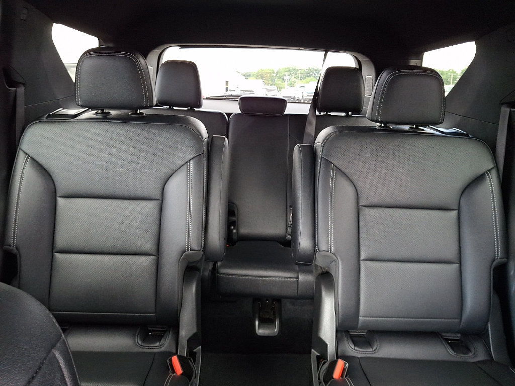 Used 2025 Chevrolet Traverse LT AWD/4WD image 20
