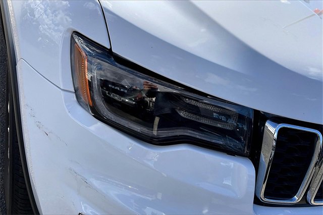Certified 2022 Jeep Grand Cherokee Laredo X image 31