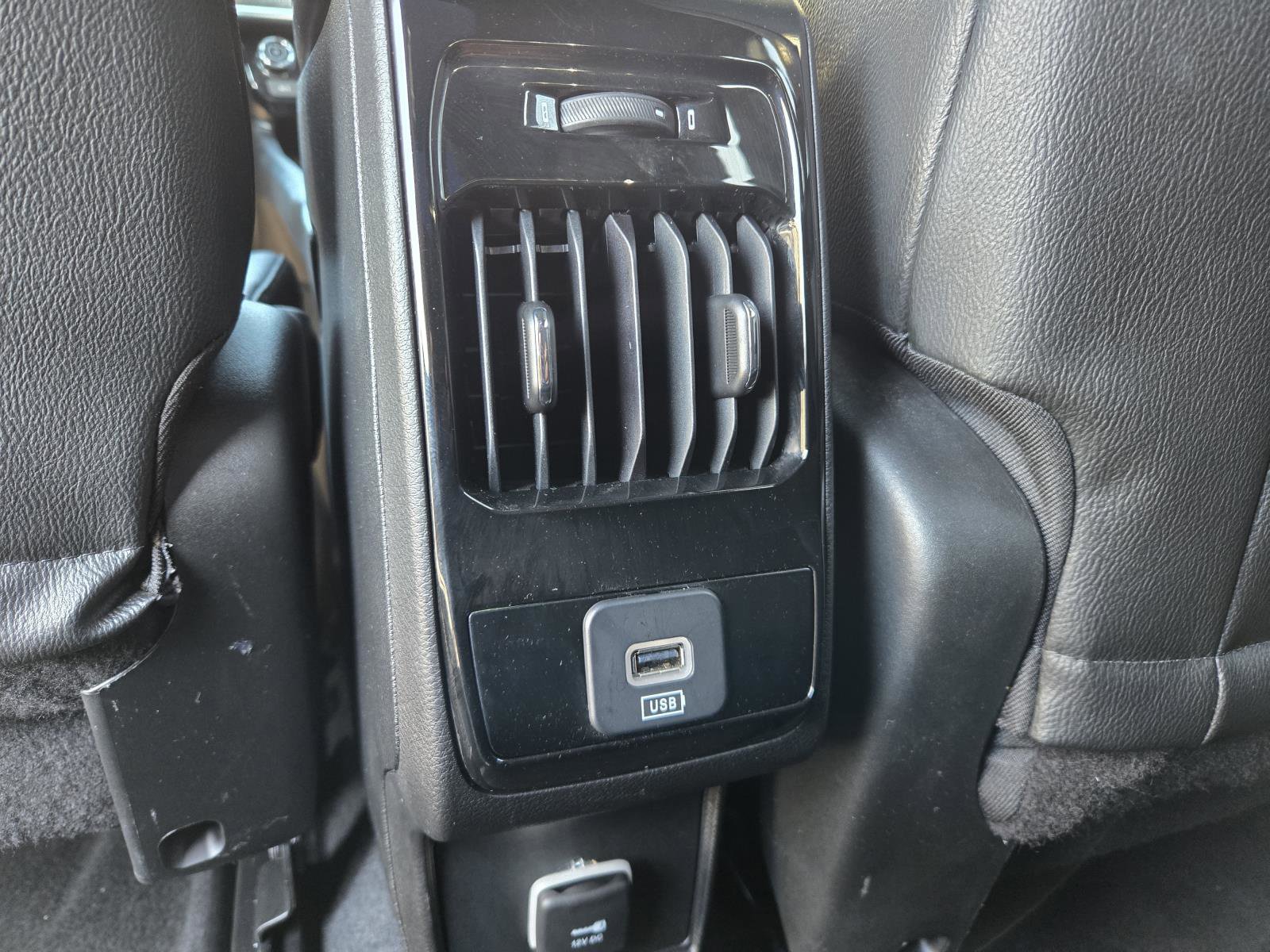 Used 2024 Jeep Compass Latitude AWD/4WD image 27