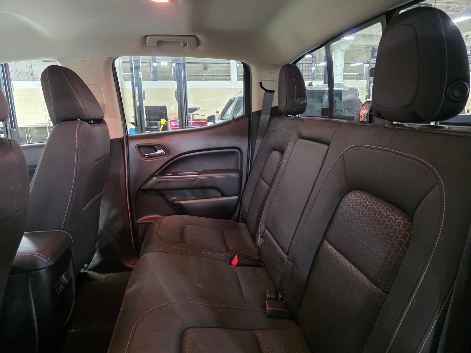 Used 2017 GMC Canyon SLE w/ SLE Convenience Package RWD image 11