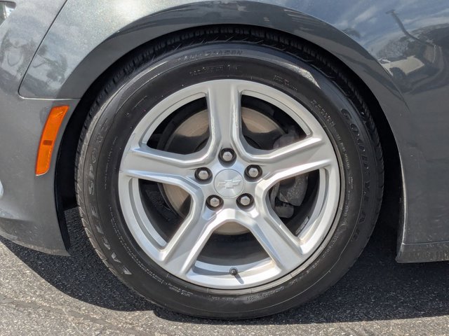 Used 2018 Chevrolet Camaro LT image 22