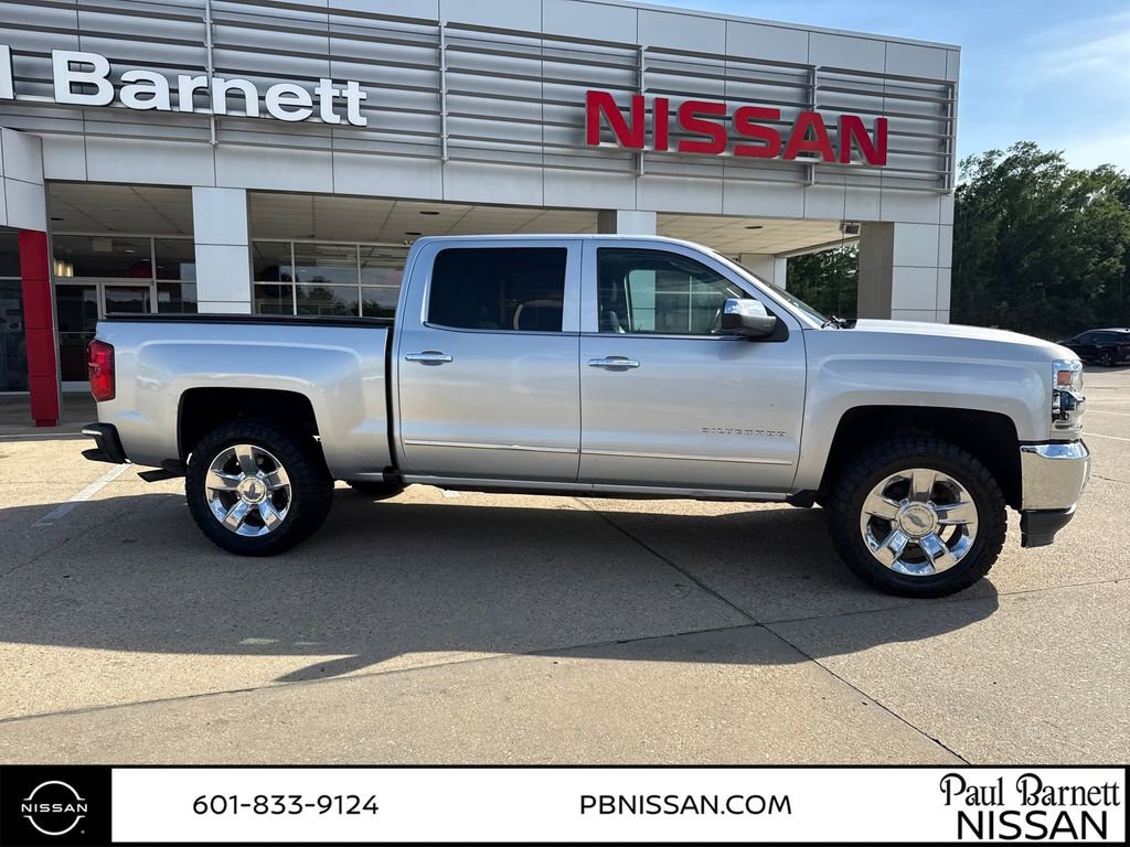 Used 2018 Chevrolet Silverado 1500 LTZ w/ Sport Package AWD/4WD image 5