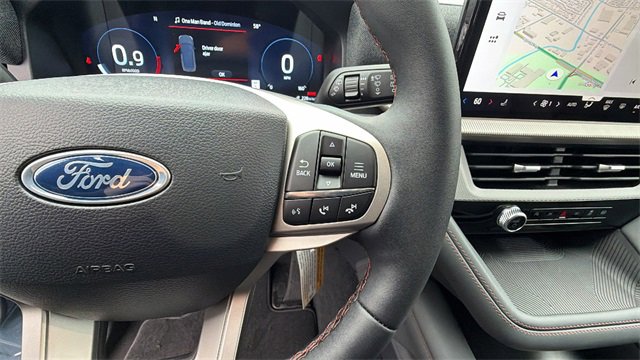New 2025 Ford Explorer Active image 28