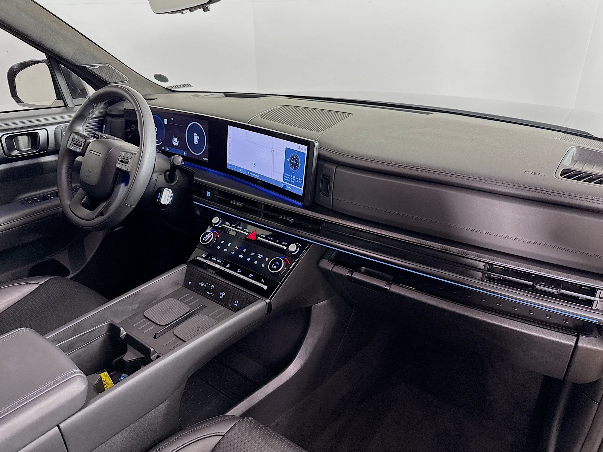 Used 2024 Hyundai Santa Fe Calligraphy FWD image 39
