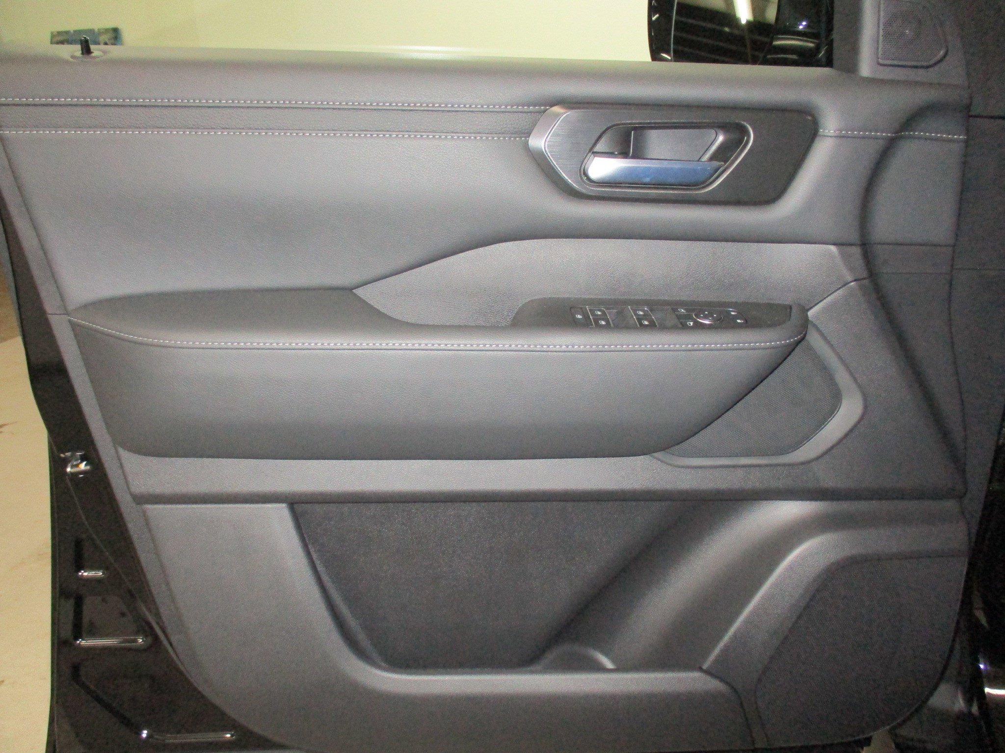 New 2026 Nissan Armada SV image 11