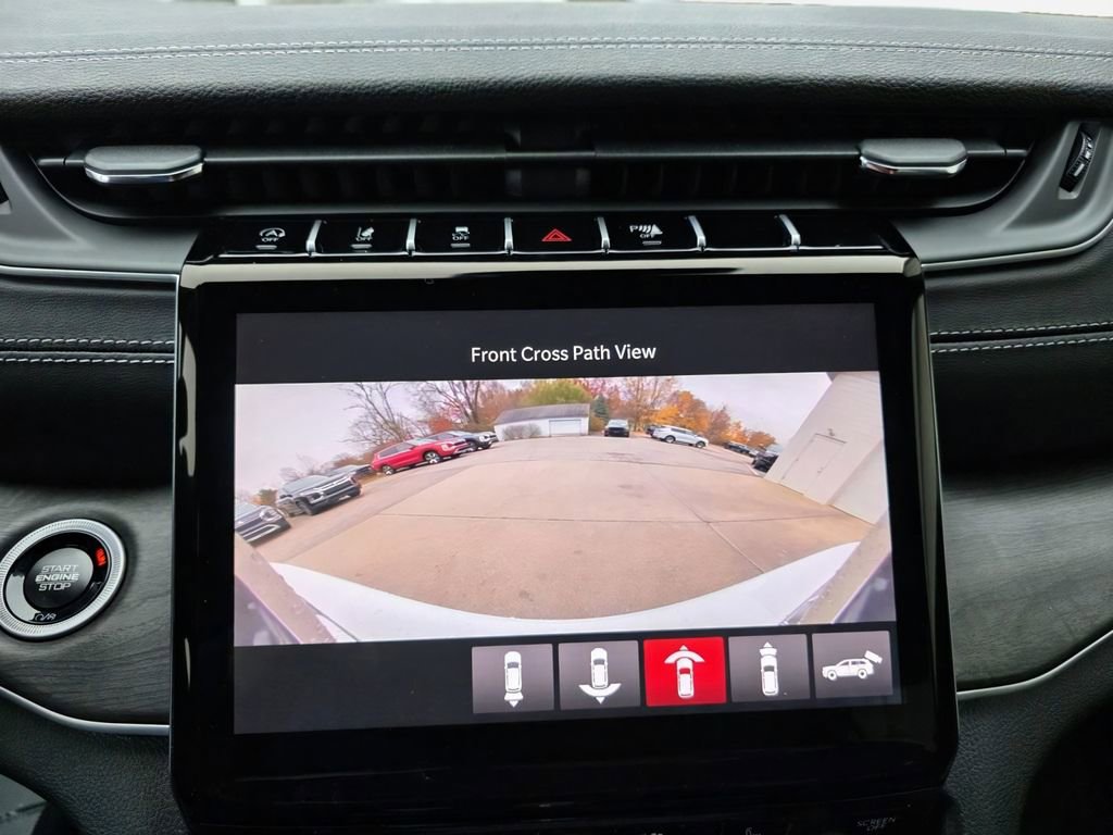 New 2025 Jeep Grand Cherokee Limited w/ Luxury Tech Group II AWD/4WD image 16