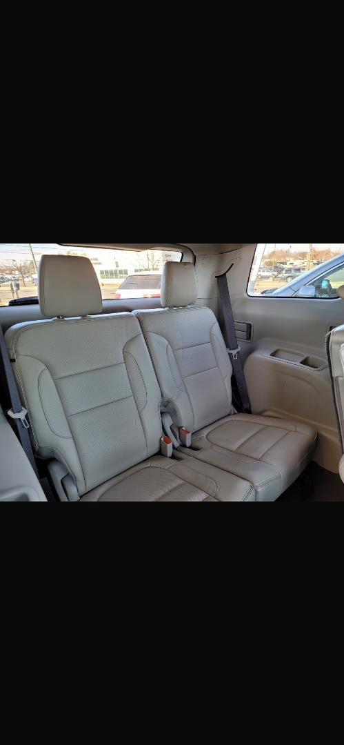 Used 2017 GMC Acadia Denali w/ Technology Package FWD image 27