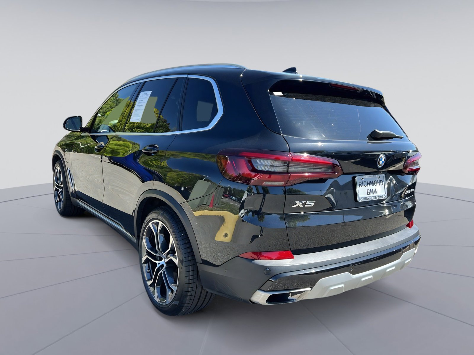 Used 2022 BMW X5 xDrive45e image 11
