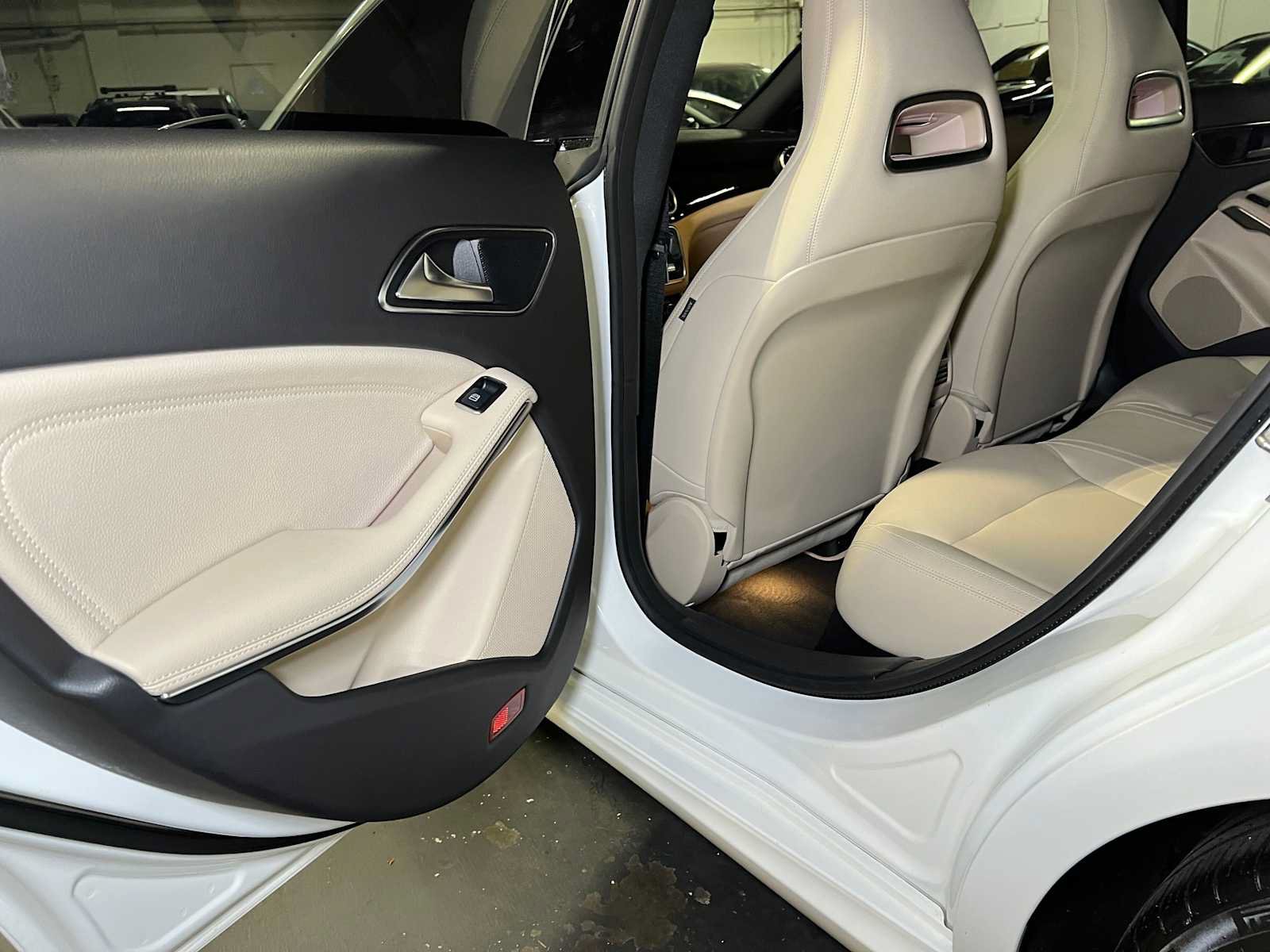 Certified 2019 Mercedes-Benz CLA 250 4MATIC image 17