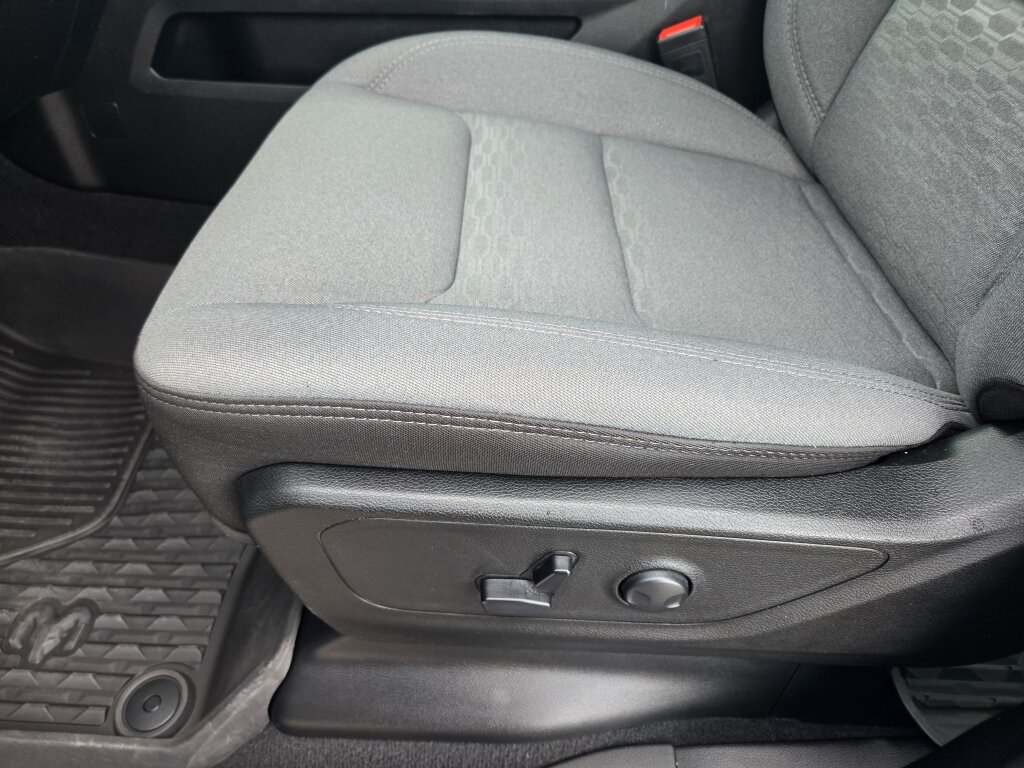 Used 2025 RAM 1500 Big Horn AWD/4WD image 9