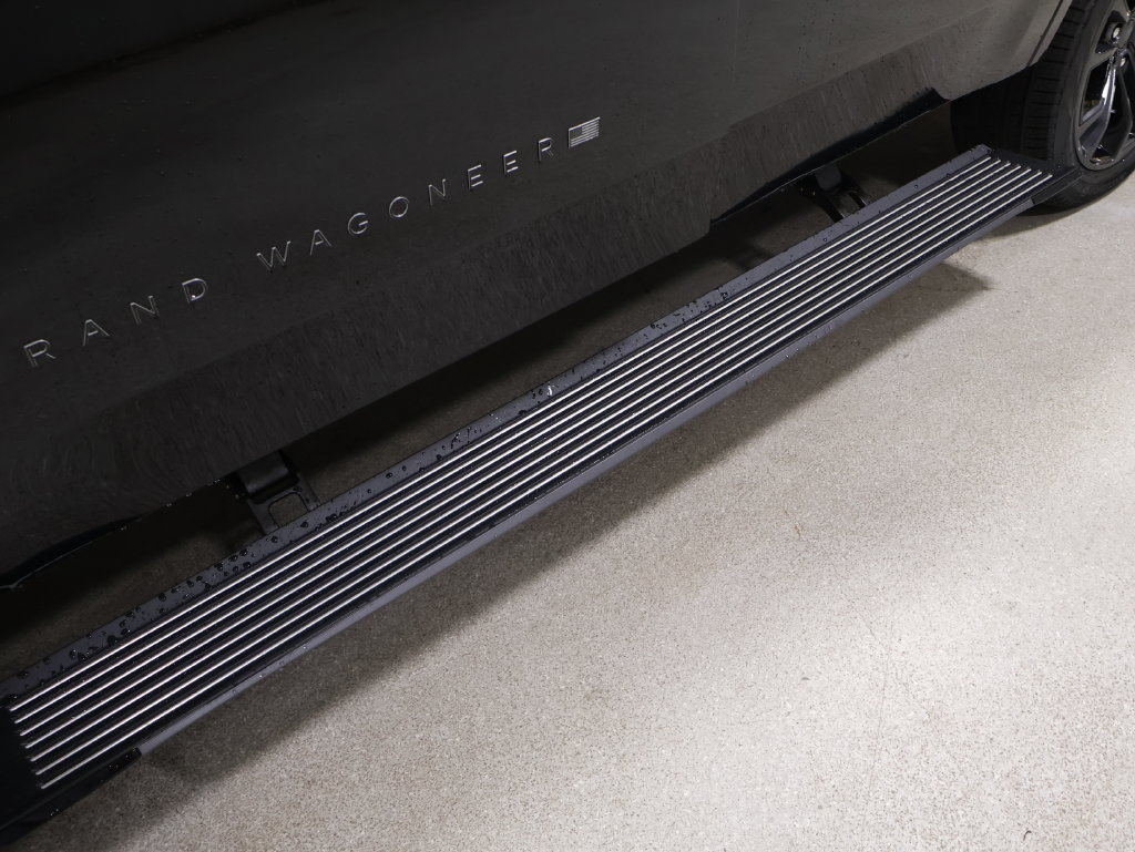 New 2026 Jeep Grand Wagoneer Summit AWD/4WD image 8