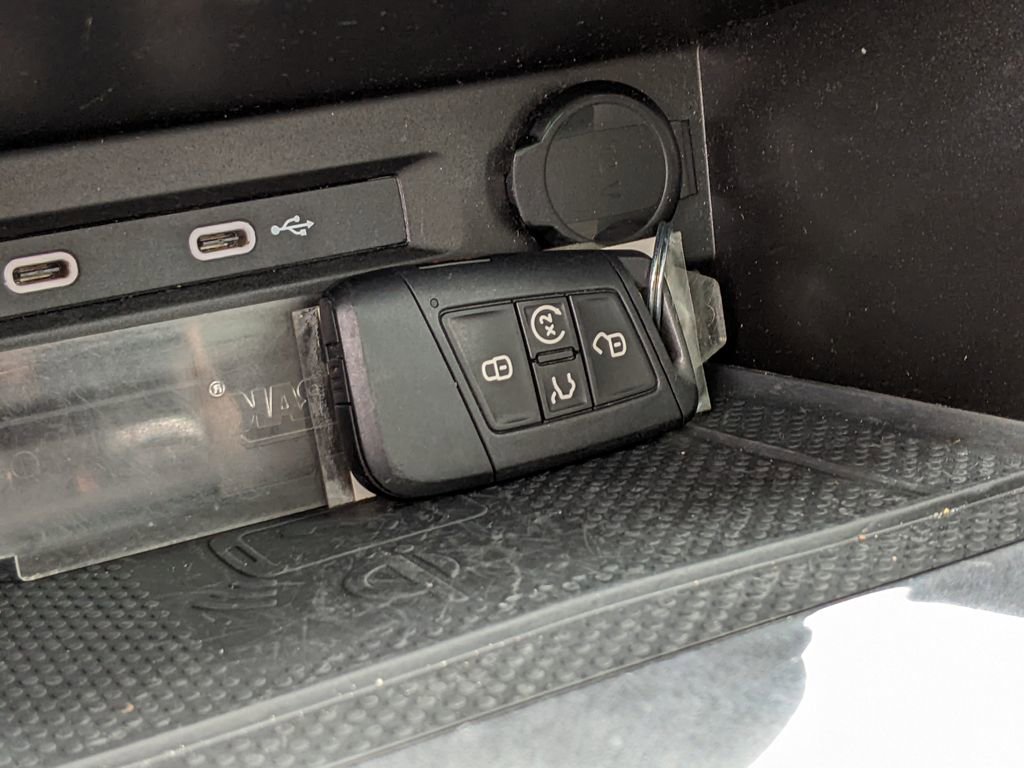 Used 2023 Volkswagen Tiguan SE image 20