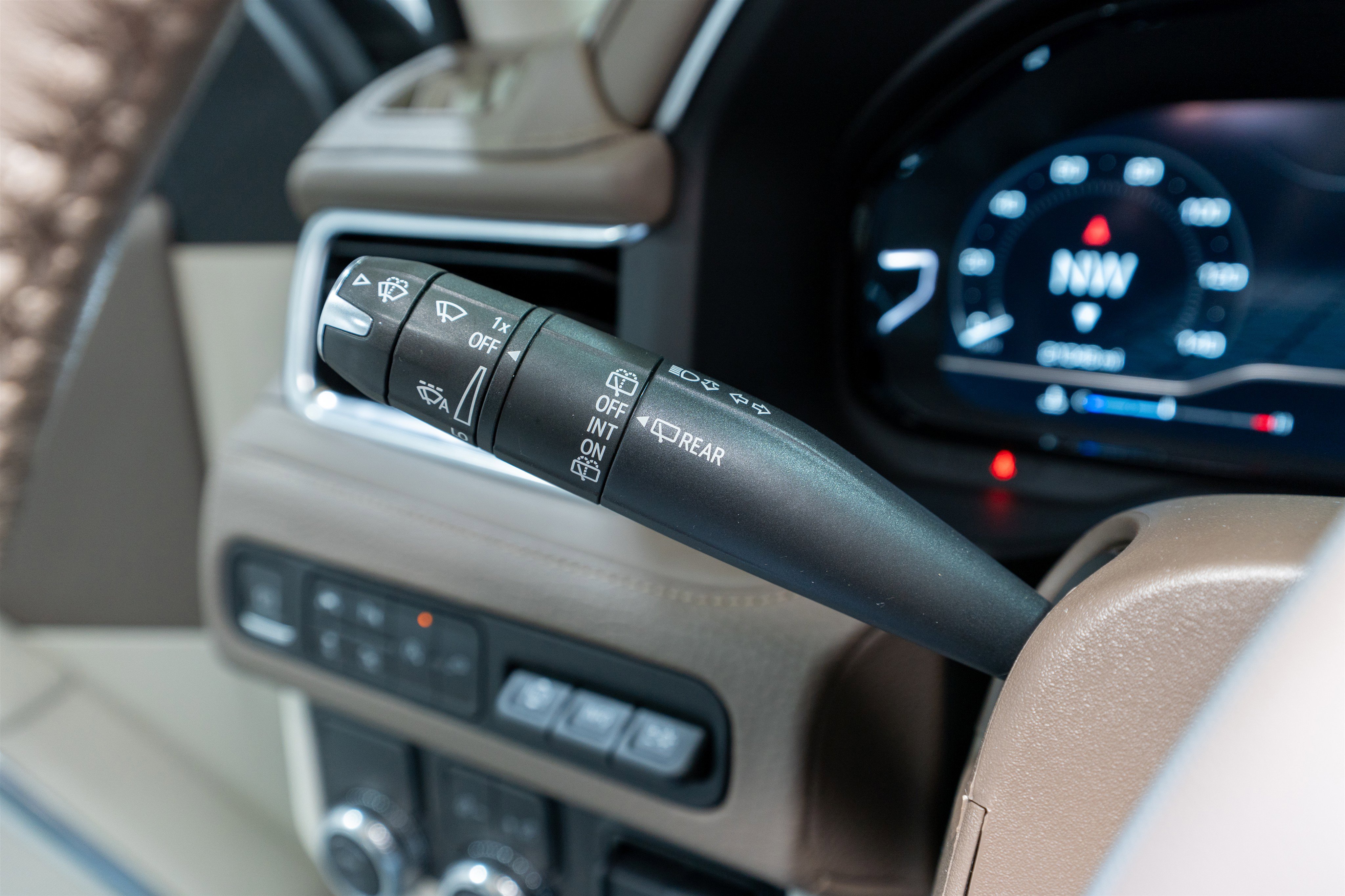 Used 2022 GMC Yukon XL Denali w/ Denali Premium Package image 30