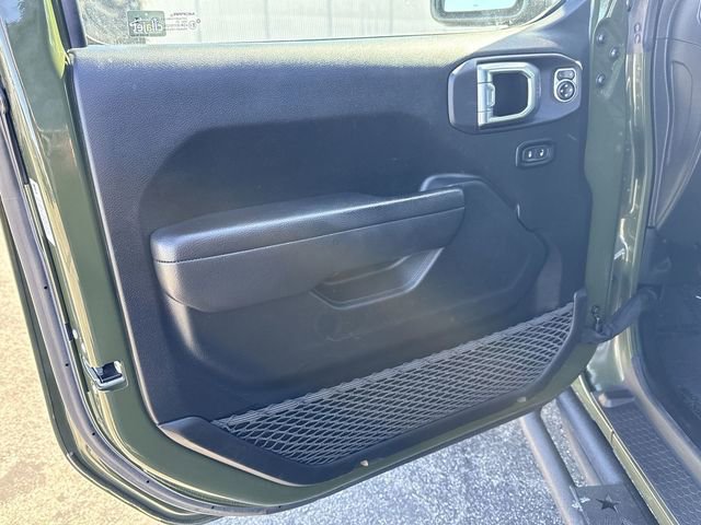 Used 2024 Jeep Wrangler Unlimited Rubicon w/ Technology Group image 22